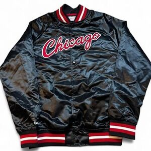 Mitchell & Ness Chicago Bulls script hardwood classics satin jacket small